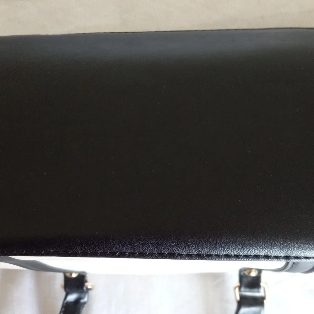 Handbag - Picture 10 of 15